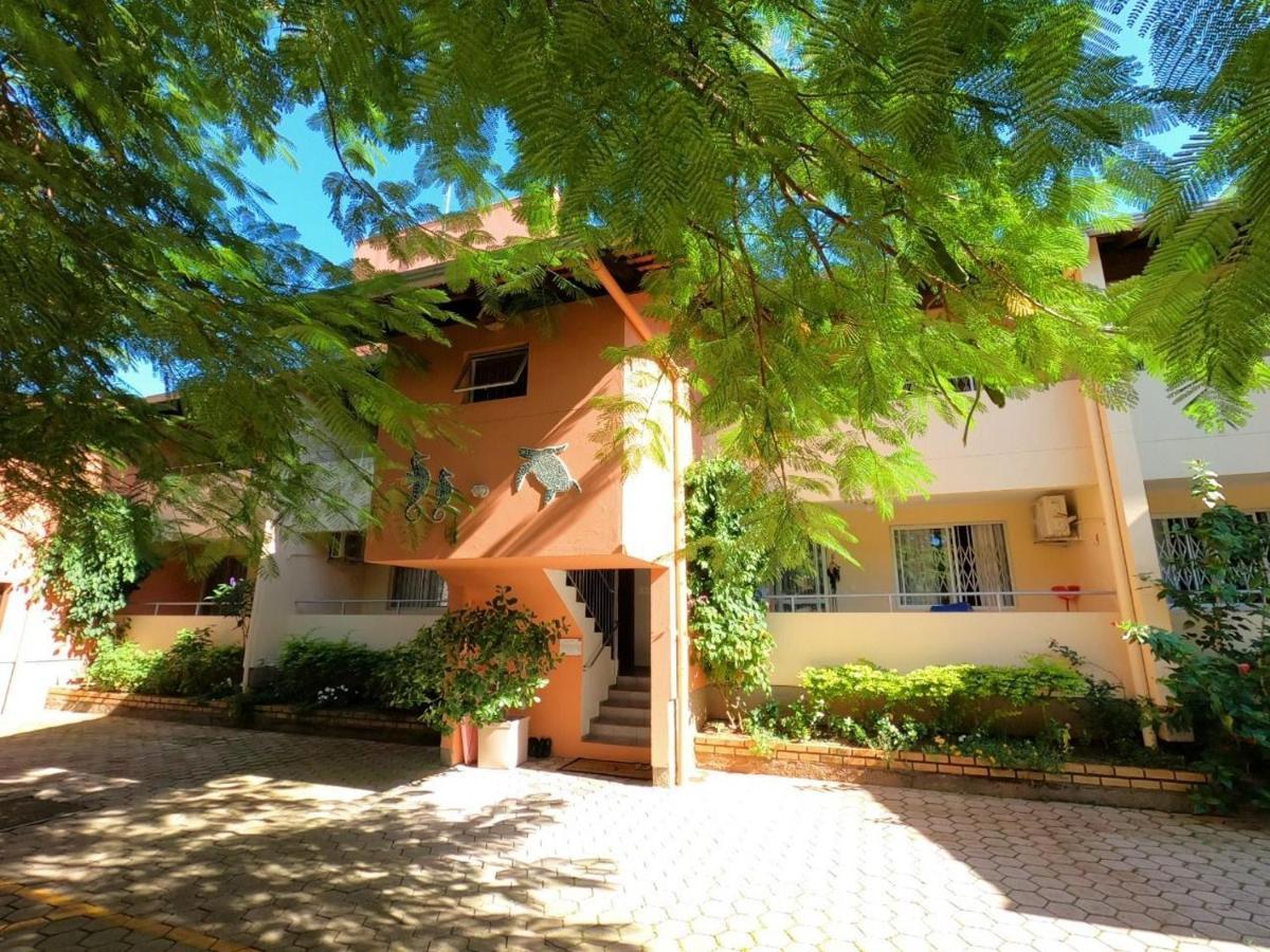 Flamboyant Apartamentos Бомбиньяс Экстерьер фото